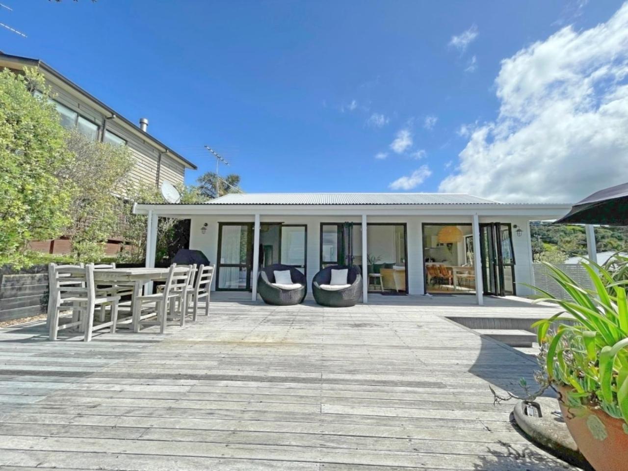Seaview Estate - Stay Waiheke Onetangi Exterior photo