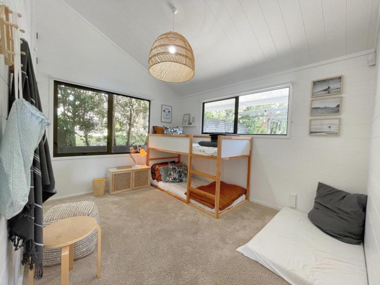Seaview Estate - Stay Waiheke Onetangi Exterior photo
