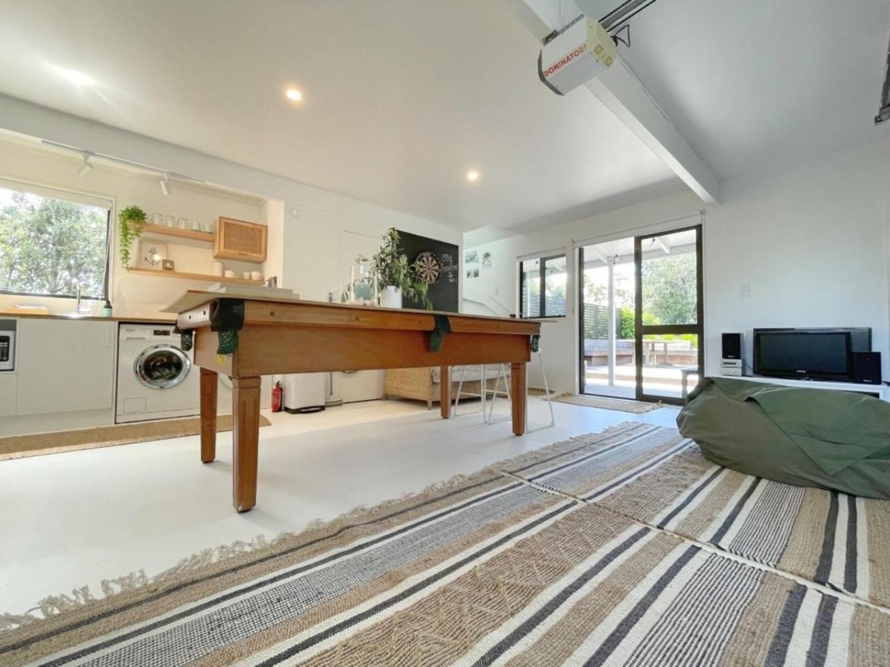Seaview Estate - Stay Waiheke Onetangi Exterior photo